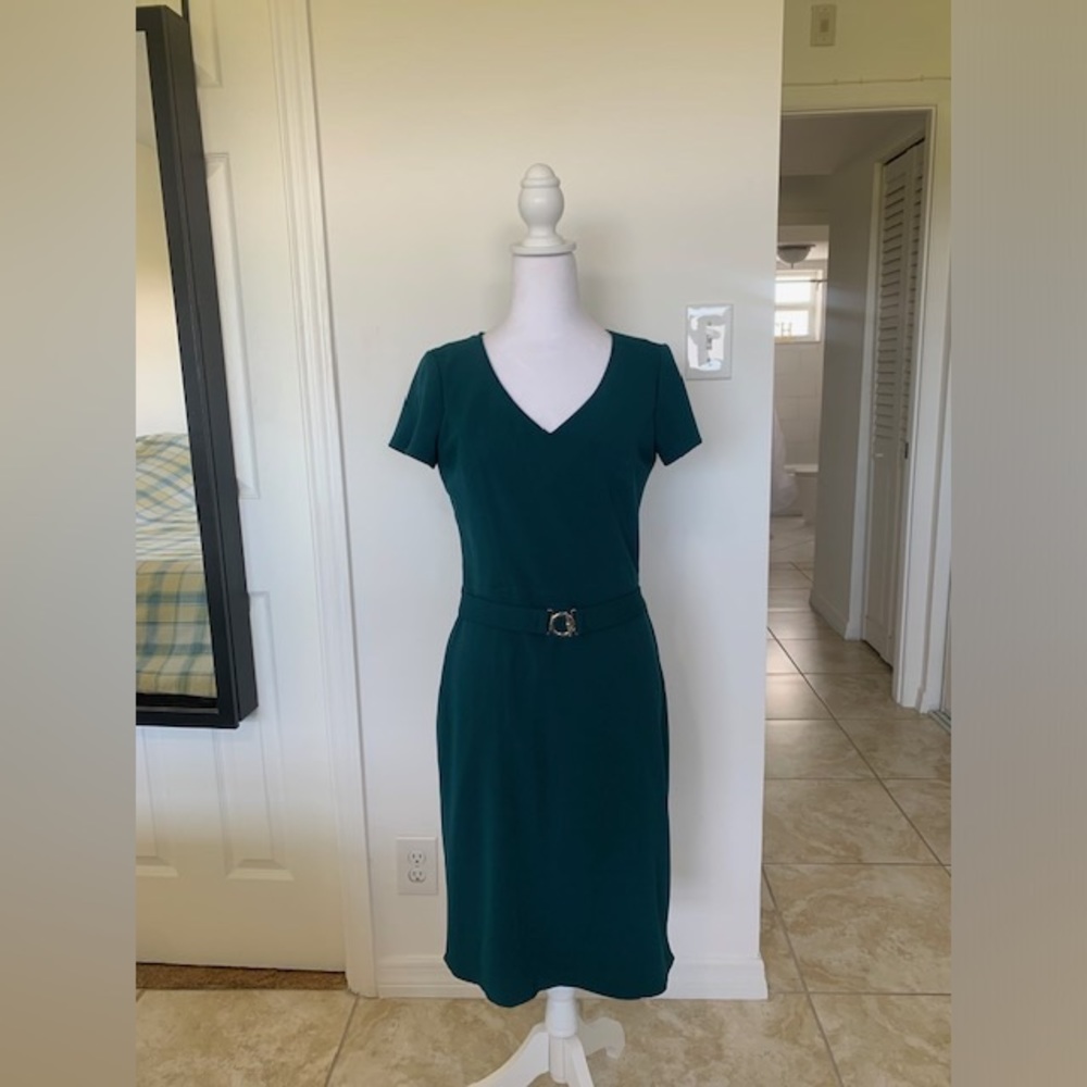 Pre-Owned P.A Concept Dark Green Sleeveless Size 6 stretching